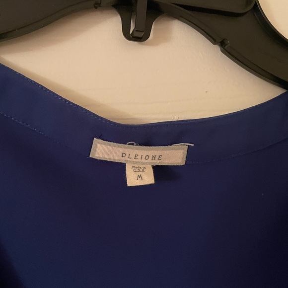 Pleione Medium Blue Top w/ Pleated Back - Picture 3 of 4